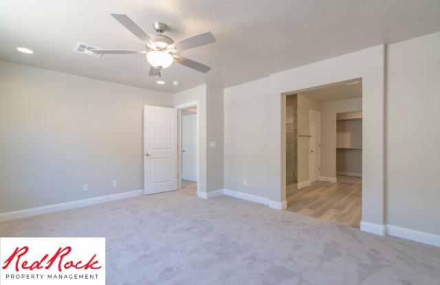 Stunning 4 Bedroom Townhome in Hurricane Heights Gallery 4
