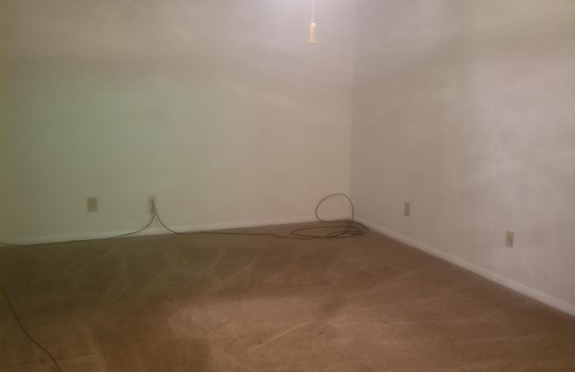 1300 Julia Street Gallery 4