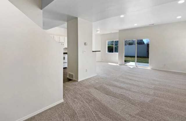 6647 W Merlot Way Gallery 2