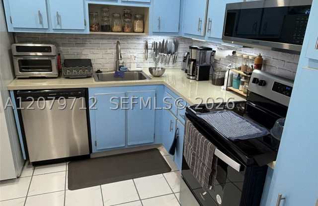 13715 Kendale Lakes Cir Gallery 4