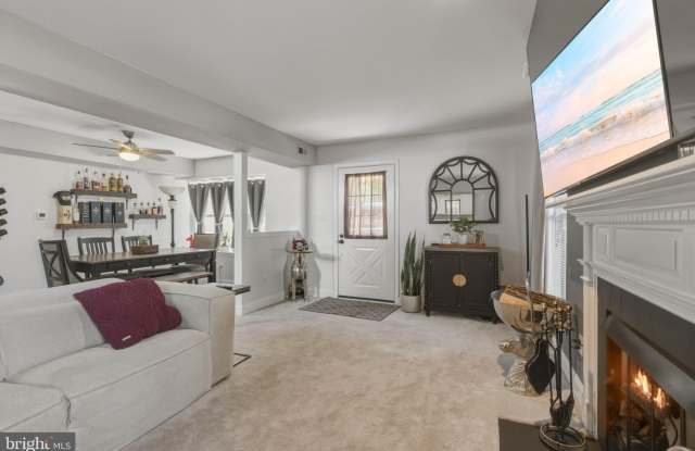 11 WINDINGBROOK Court Gallery 3