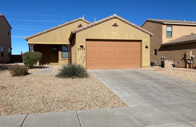 Beautiful 3 bedroom home in great area photos photos