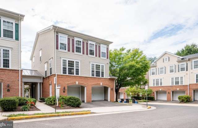 7055 HUNTLEY RUN Place Gallery 1