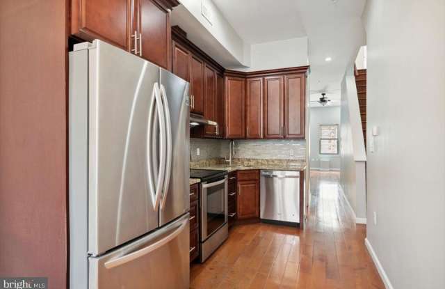 528 S 13TH Street unit: 1 photos photos