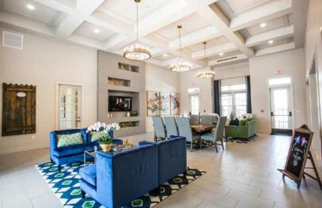 17000 Fountain Side Loop Gallery 2