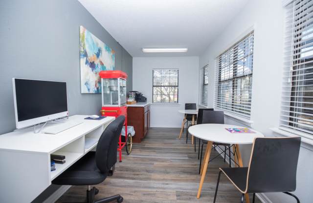 Oakview Landing Apartments Gallery 3