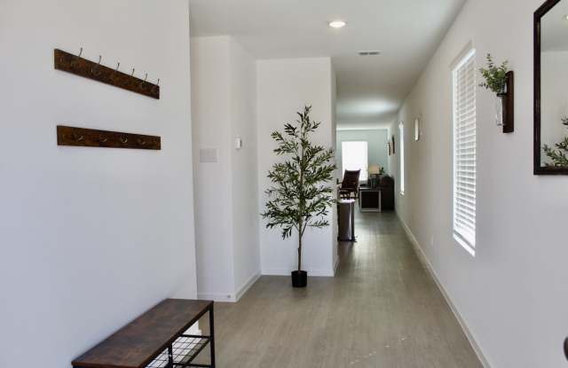 3907 Ontario Way Gallery 4