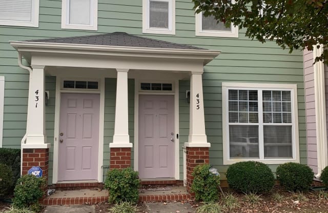435 Hurston Circle - 435 Hurston Circle, Charlotte, NC 28208