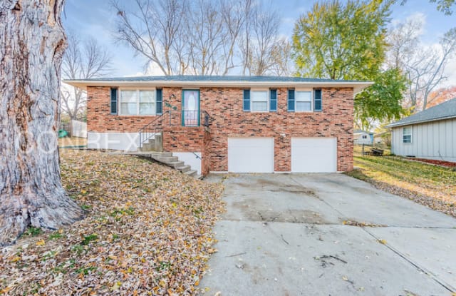 3909 South Berry Lane - 3909 South Berry Lane, Independence, MO 64055