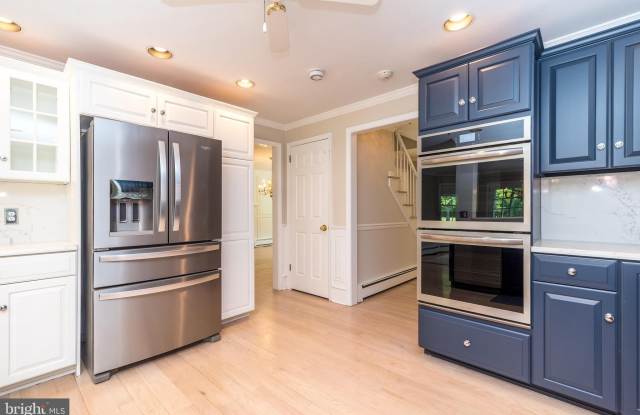 38 CHESTNUT VALLEY Drive Gallery 4