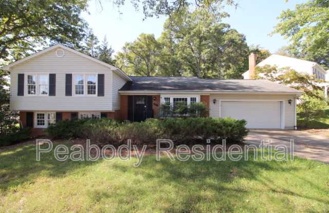 7850 Godolphin Dr - 7850 Godolphin Drive, Newington, VA 22153