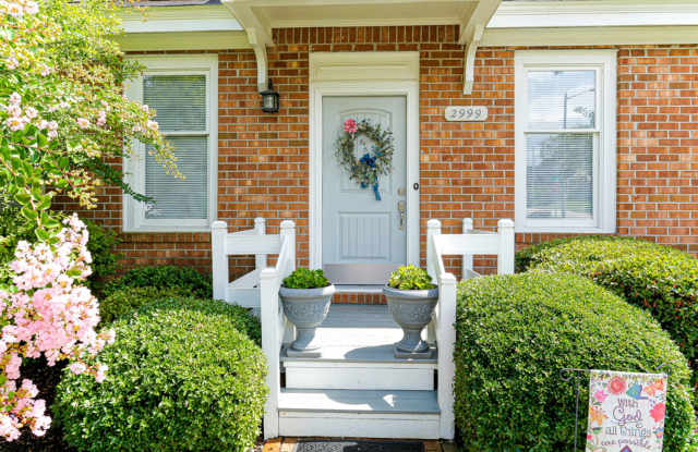3 Br/2 Ba Townhome Close to Hospital, Shopping, Restaurants photos photos