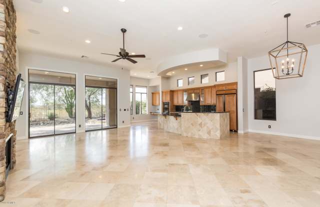 8013 E WINGSPAN Way Gallery 4