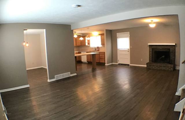 5925 W. Morraine Ave. Gallery 2