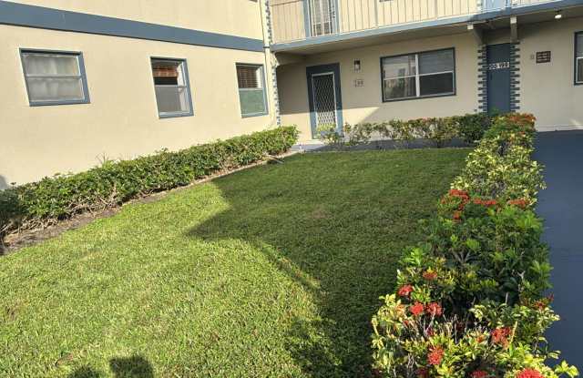 Newly remodeled 55 + Community KINGS POINT BRITTANY CONDOS 2 bedroom 2.5 Bath. photos photos
