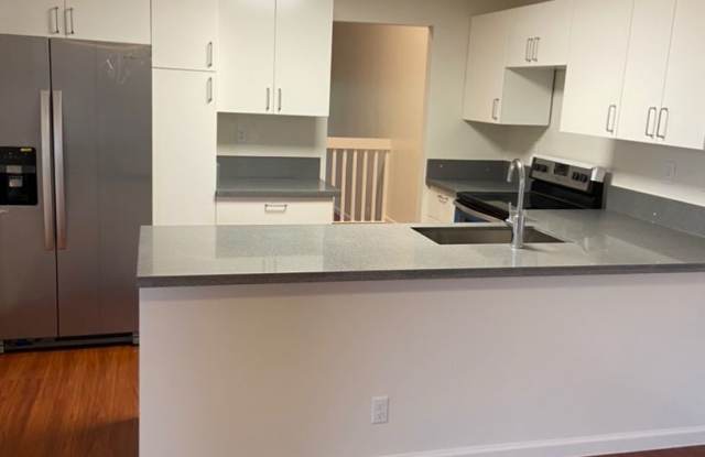 Newly Renovated 3 bedroom 2 bath Town home in Mililani Town - 94-1025 Anania Circle, Mililani Town, HI 96789