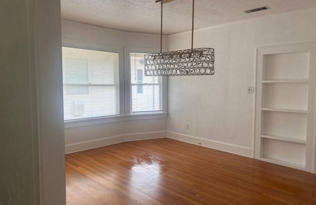 5800 Prospect Avenue Gallery 2