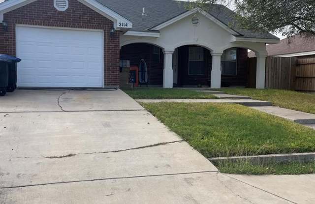 2114 Cantera Circle - 2114 Cantera Circle, Eagle Pass, TX 78852