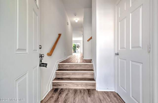 15 Esplanade Way Gallery 2