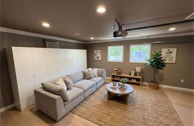 7502 Balcom photos photos