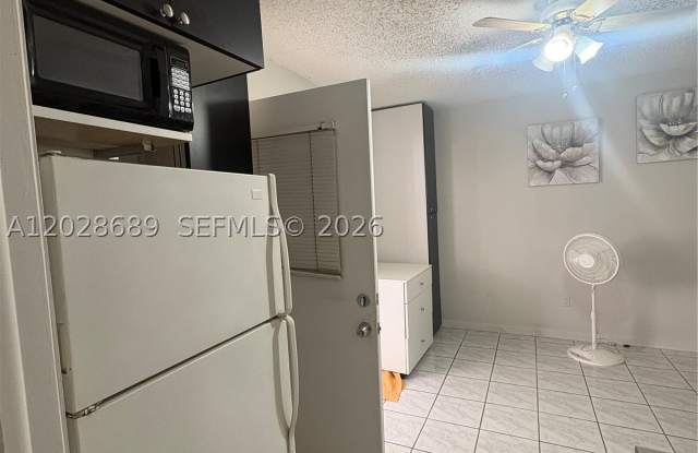 2232 W 74th Ter photos photos