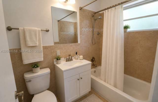 8025 SW 62nd Pl Gallery 3