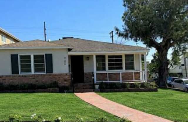 Stunning home in the Burbank Hills photos photos