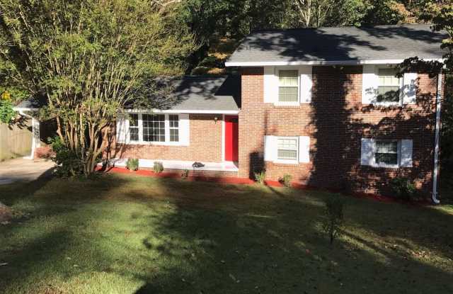 74 Candlelight Ln - 74 Candlelight Lane Southwest, Atlanta, GA 30331