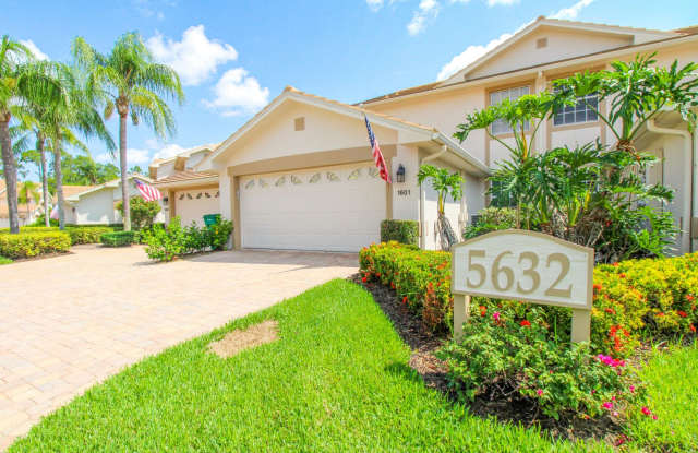 ** 3/2 GOLF TRANSFER TO THE STRAND UNIT AVAILABLE ** GATED BEAUTIFUL REMODELED UNIT **LAKE AND FOUNTAIN VIEW ** Gallery 4
