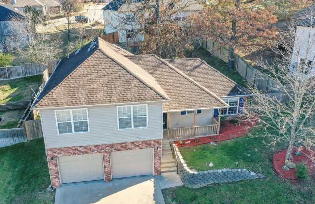 Single-Family Home in Black Oak Estates, Branson photos photos