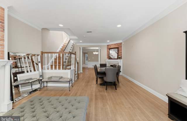 11 R Street NW Gallery 2