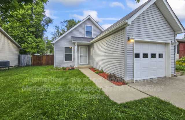 2606 E 56th St photos photos