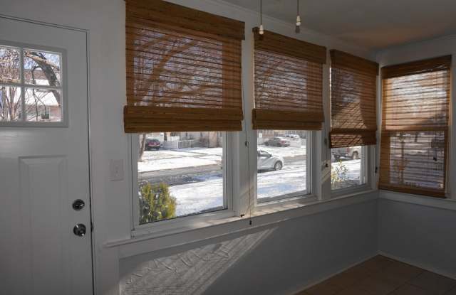 Completely Renovated 3 Bedroom w/ Garage in Dundalk! Gallery 2