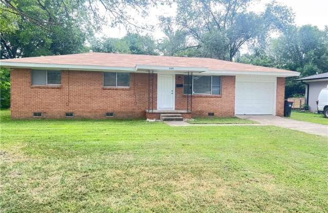 609 Cedar  ST photos photos