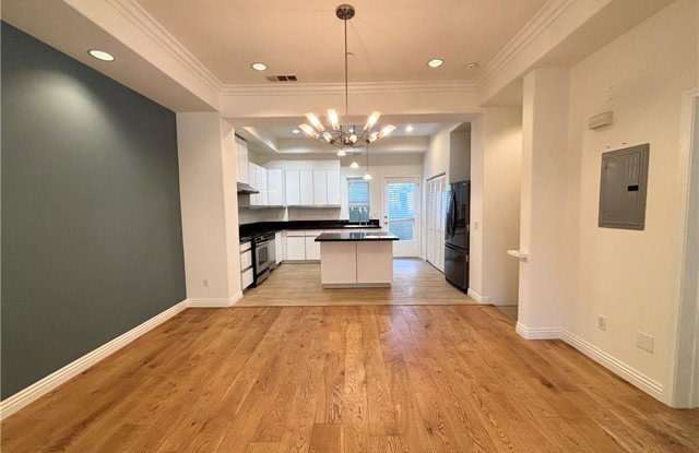 441 North Los Robles Avenue Gallery 1