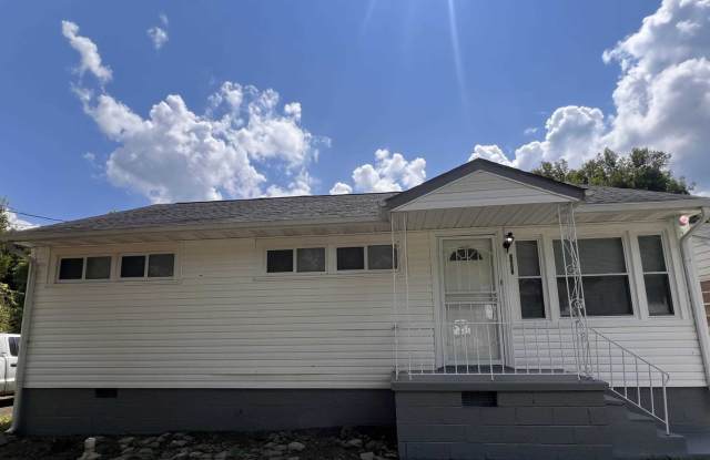 Adorable, remodeled 3br/1ba house close to downtown photos photos Adorable, remodeled 3br/1ba house close to downtown photos photos