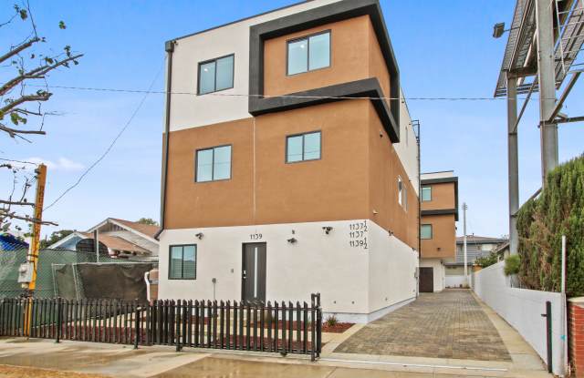 1137-1139 S. Lorena Street (4 UNITS) - 1139 photos photos
