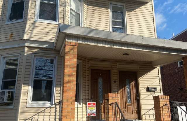 18 ROOSEVELT AVE photos photos