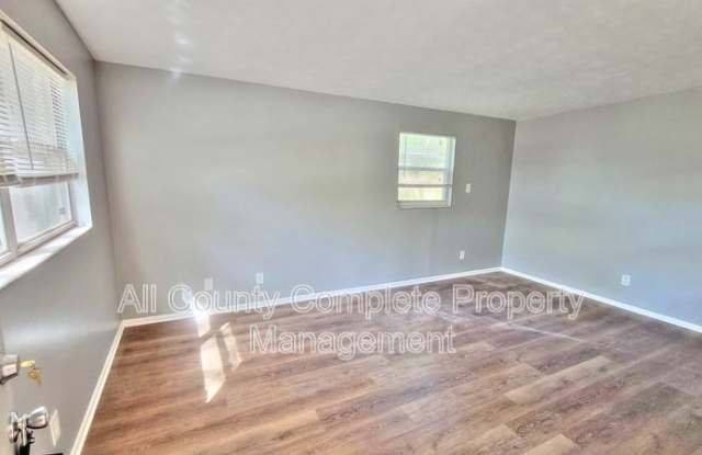3319 Hunt St Gallery 2