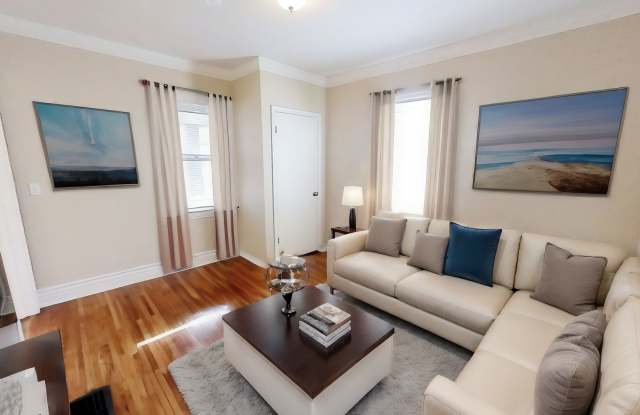 279 Pearl St | Single Family Home | 2 bd/1.5 ba | Office | Laundry Hookups | Off Street Parking | Complete Renovation | Pearl/Meigs/Monroe Area photos photos