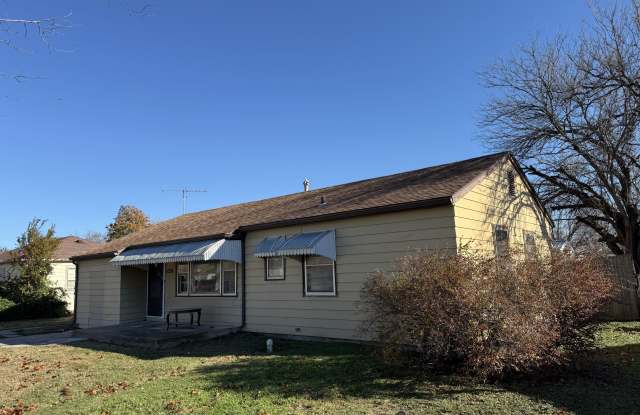 1036 College Lane - 1036 College Lane, Hutchinson, KS 67501