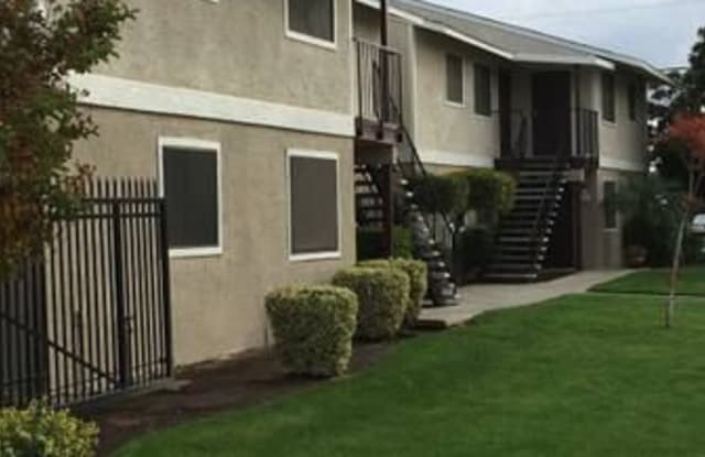 Sylmar Court Gallery 3