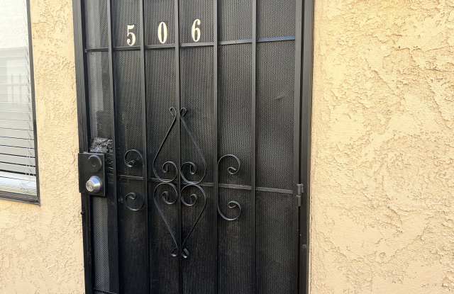 506 Coronado Avenue Gallery 3