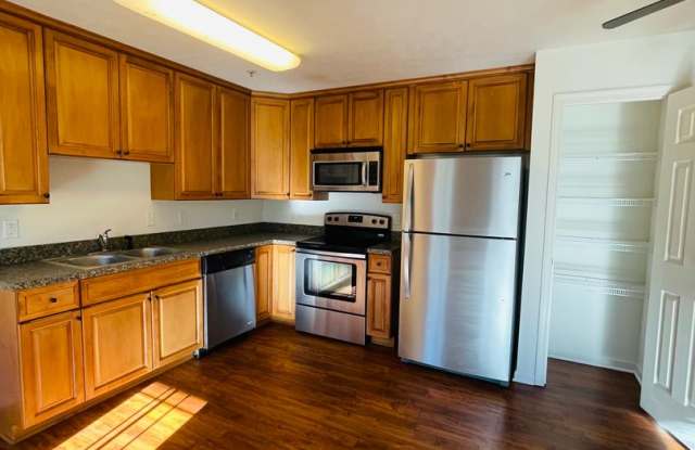 One Bedroom Garden Apartment Gallery 4