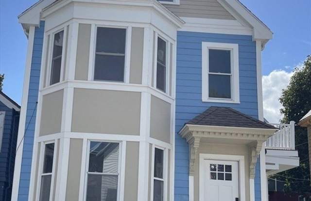 9 Woodville Park unit: 2 photos photos