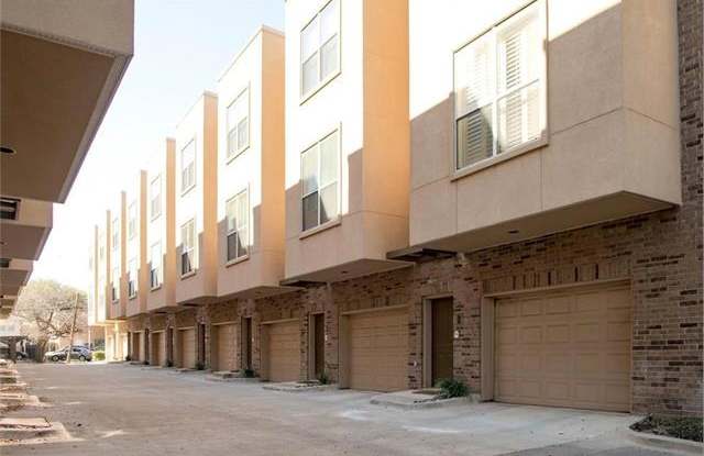 4225 Mckinney Avenue Gallery 3