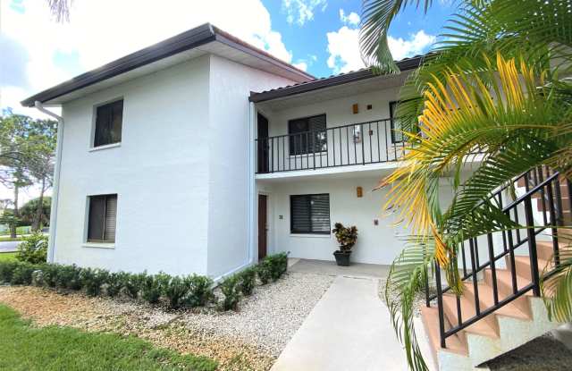 ** REGENCY WOODS ** 3 BED / 2 BATH - CONDO - CARPORT - SOUTH NAPLES - ANNUAL RENTAL - 4987 Pepper Circle, Collier County, FL 34113