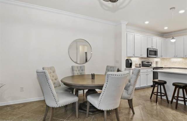 9093 Glenforest Dr Gallery 4