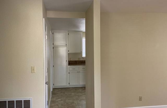 Adorable 3/2 on corner lot In Lake of the Pines - 24986 Oro Valley Road, Nevada County, CA 95602