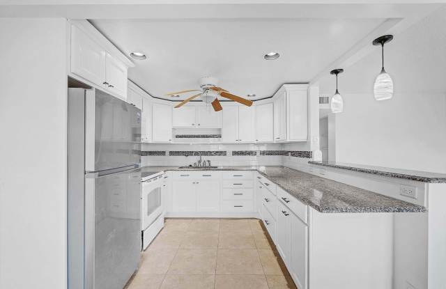 2049 Hythe C photos photos